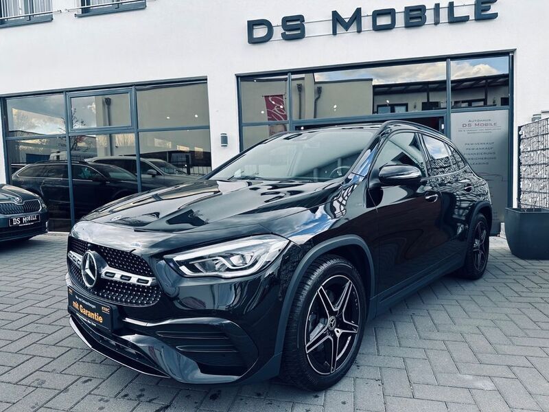 Kosmosschwarz metalliclack Gebraucht 2023 Mercedes GLA250 AMG line SUV | 41.900 € (Fairer Preis) - Bild 1/4