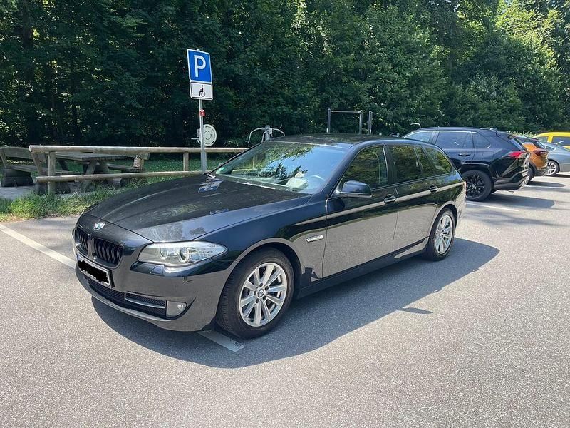 Schwarz Gebraucht 2013 BMW 525 Kombi | 9.999 € (Guter Preis) - Bild 1/4