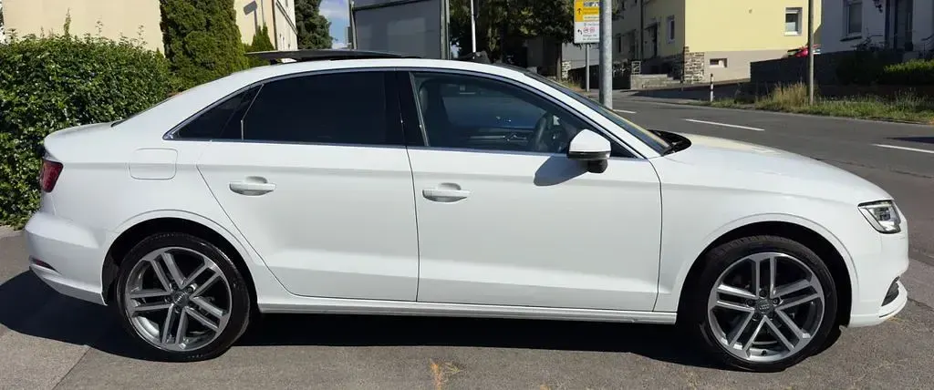 Gebraucht Audi A3 Sport 186 PS (136 kW) 2020 Weiß Limousine