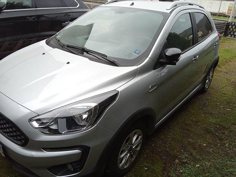 Gebraucht Ford Ka Plus 86 PS (63 kW) 2019 Silber Kleinwagen