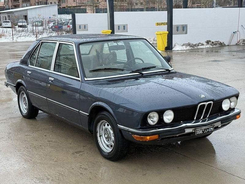 Gebraucht BMW 518 90 PS (66 kW) 1980 Grau Limousine