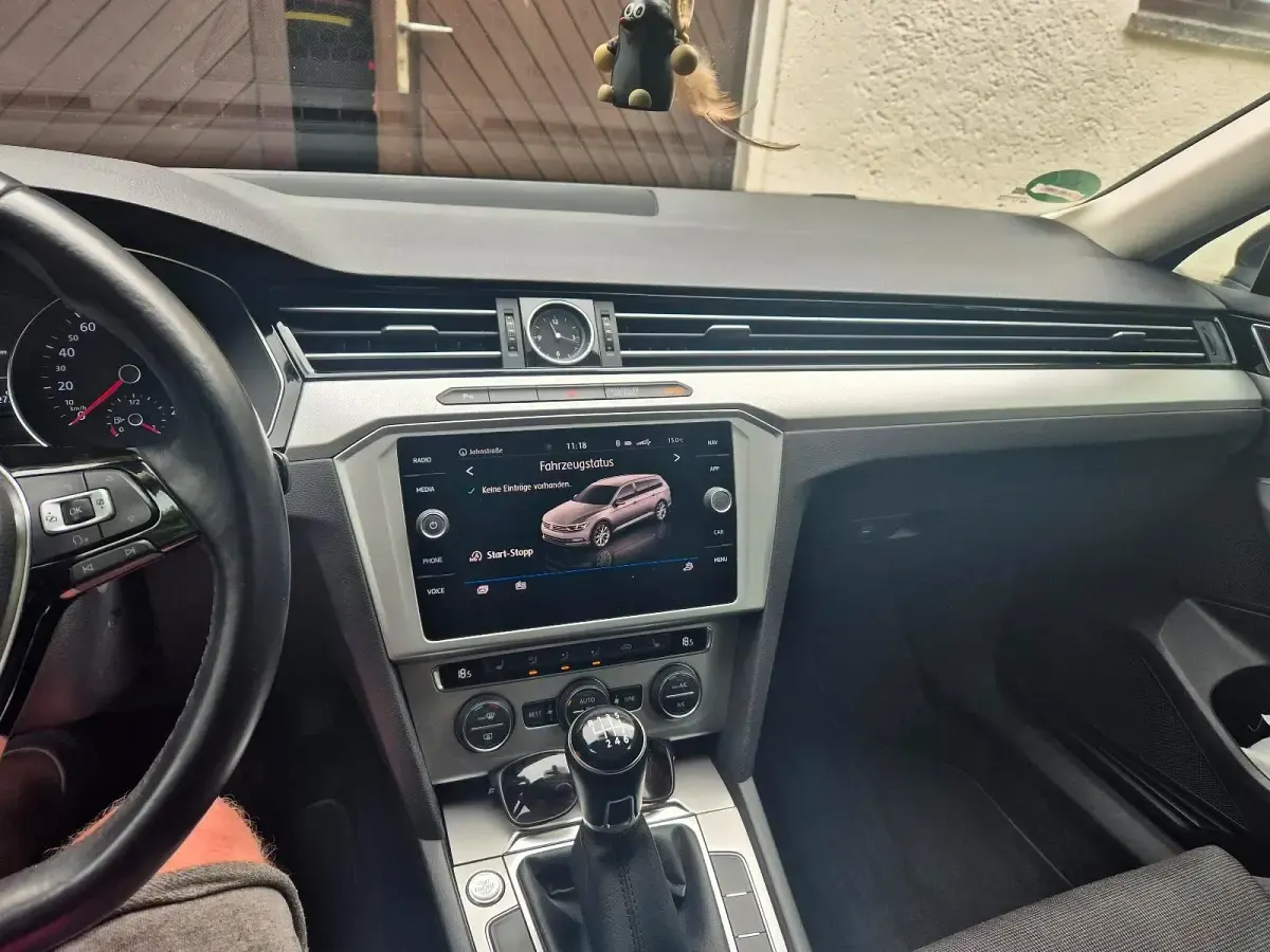 Gebraucht VW Passat 150 PS (110 kW) 2018 Grau Kombi