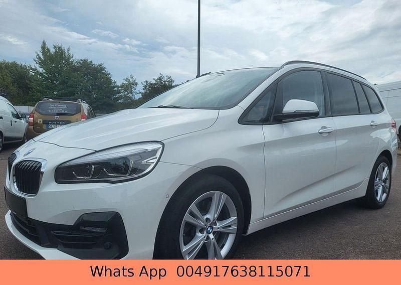 Weiß Gebraucht 2021 BMW 218 Gran Tourer Sport Line Van / Kleinbus | 15.399 € (Guter Preis) - Bild 1/4