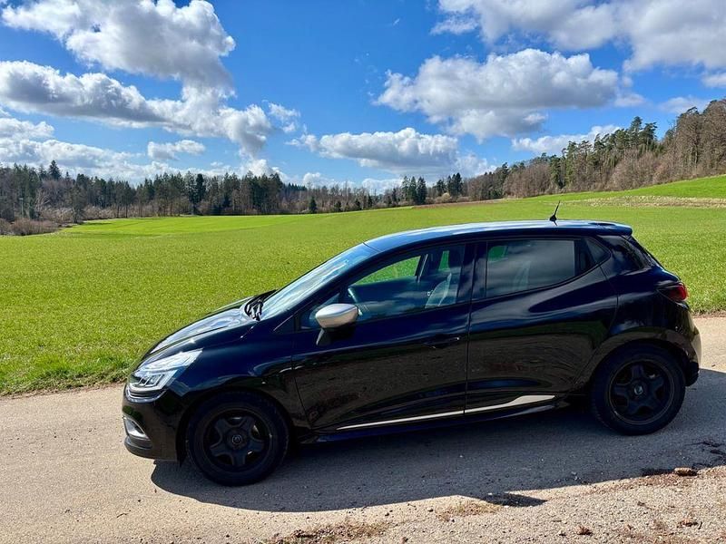 Gebraucht Renault Clio IV LIMITED 118 PS (86 kW) 2017 Schwarz Limousine