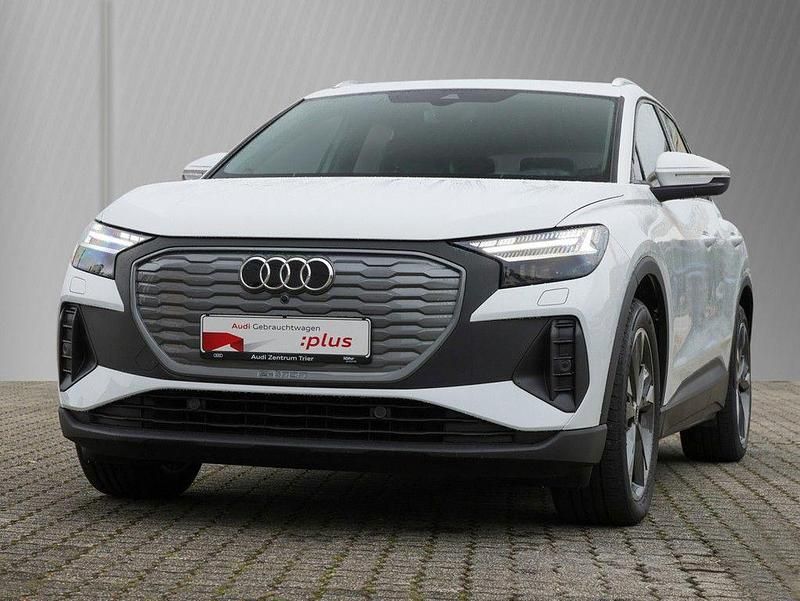 Gebraucht Audi Q4 e-tron Ambiente 150 kW (204 PS) 2021 Gletscherweiß metallic SUV