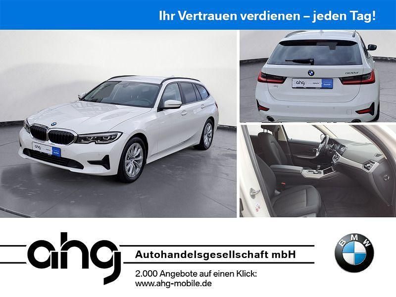 Weiß Gebraucht 2022 BMW 320 Advantage Kombi | 26.990 € (Fairer Preis) - Bild 1/4