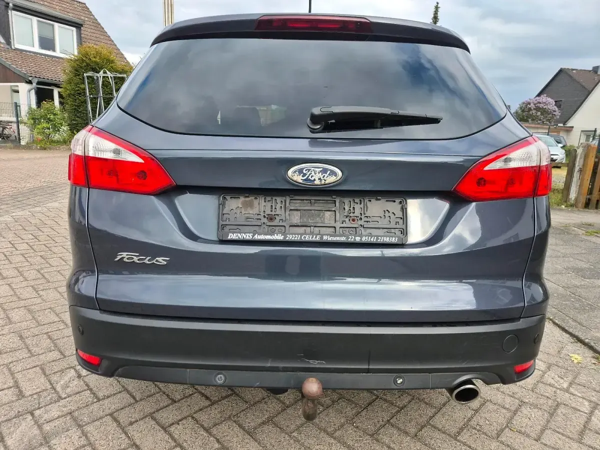 Gebraucht Ford Focus 150 PS (110 kW) 2011 Grau Kombi