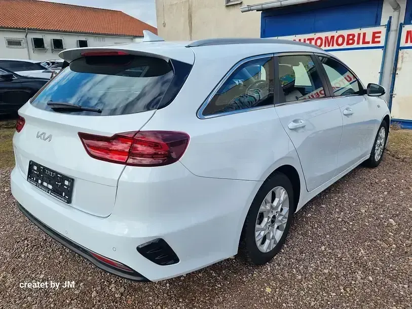 Usado Kia Ceed 101 CV (74 kW) 2022 Blanco Utilitario