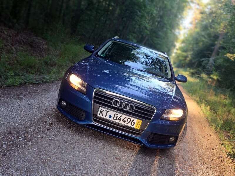 Blau Gebraucht 2010 Audi A4 Ambition Kombi | 6.700 € (Guter Preis) - Bild 1/4