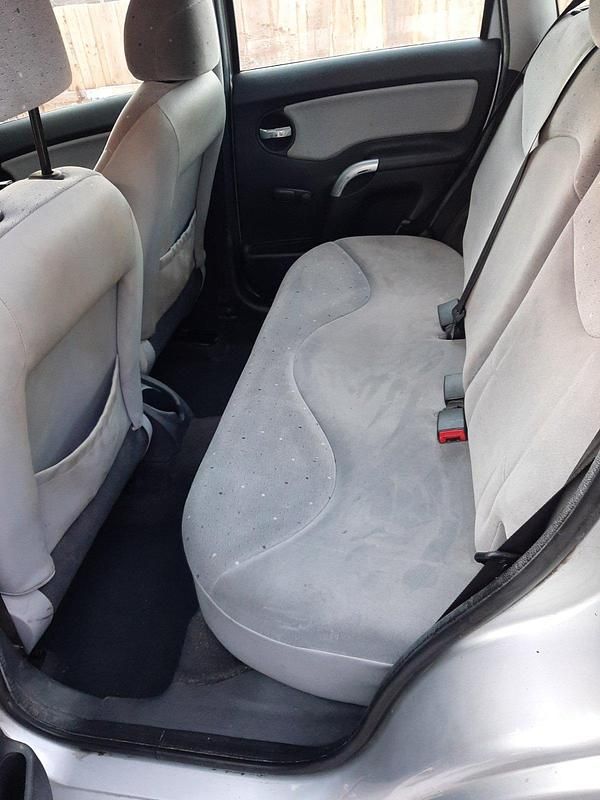 Gebraucht Citroën C3 74 PS (54 kW) 2005 Silber Kleinwagen