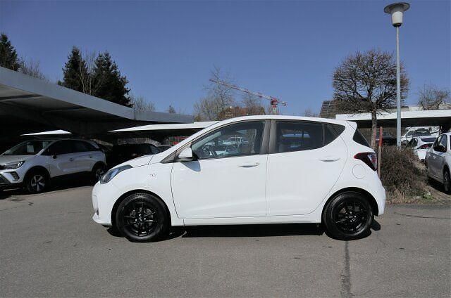 Gebraucht Hyundai i10 YES! 67 PS (49 kW) 2017 Polar white Kleinwagen