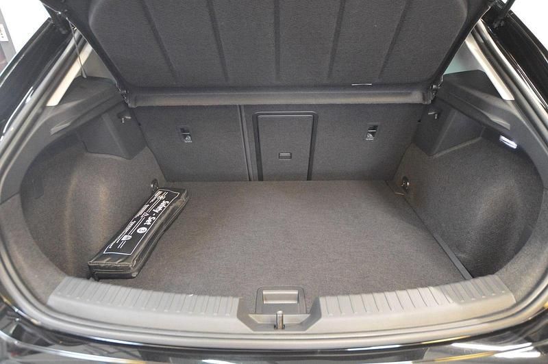 Gebraucht Seat Leon FR 110 PS (80 kW) 2024 Schwarz Limousine