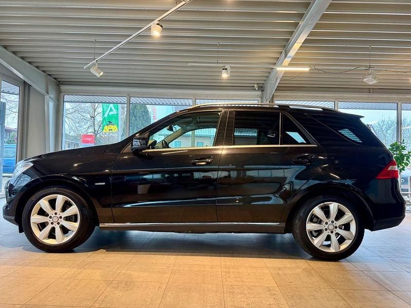 Gebraucht Mercedes ML350 307 PS (225 kW) 2011 Schwarz SUV