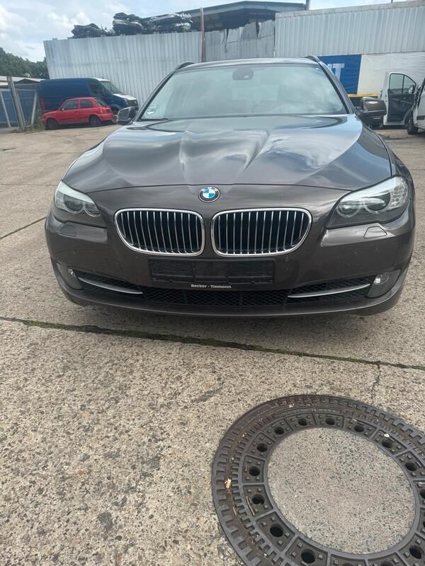 Braun Gebraucht 2010 BMW 525 Kombi | 7.899 € (Fairer Preis) - Bild 1/4