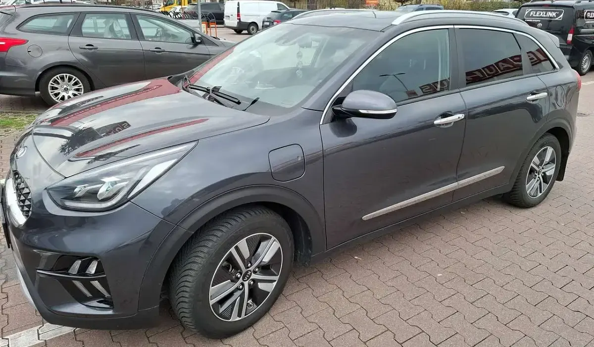 Gebraucht Kia Niro Spirit 141 PS (103 kW) 2021 Grau SUV