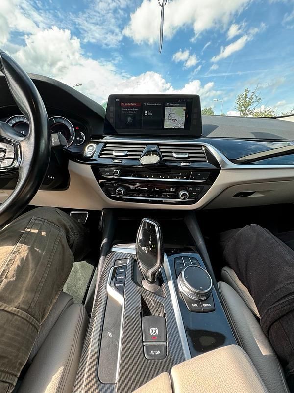 Usata BMW 520 200 CV (147 kW) 2017 Nero Station wagon