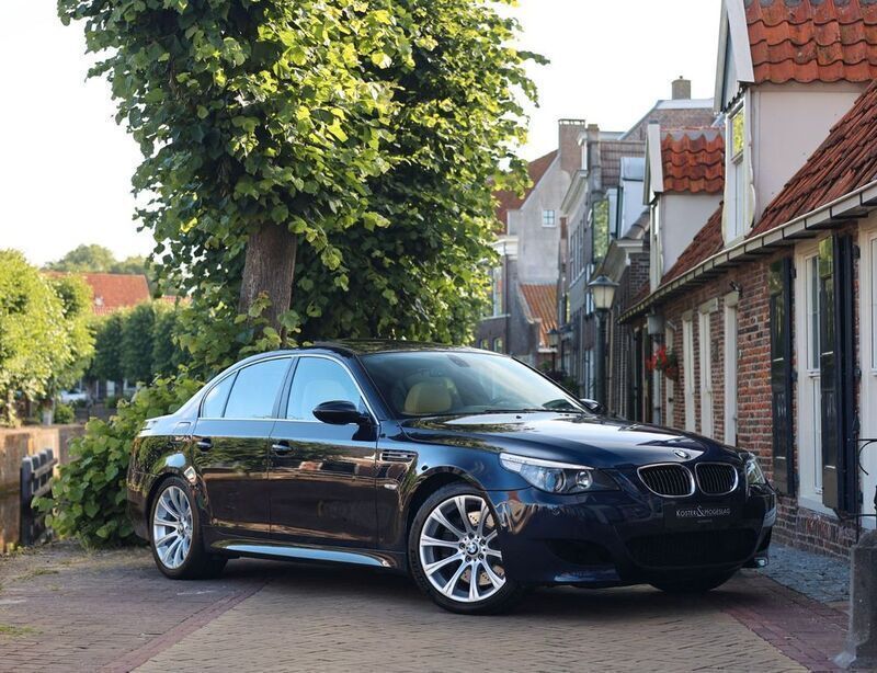 Blau Gebraucht 2006 BMW M5 Performance Limousine | 59.895 € - Bild 1/4