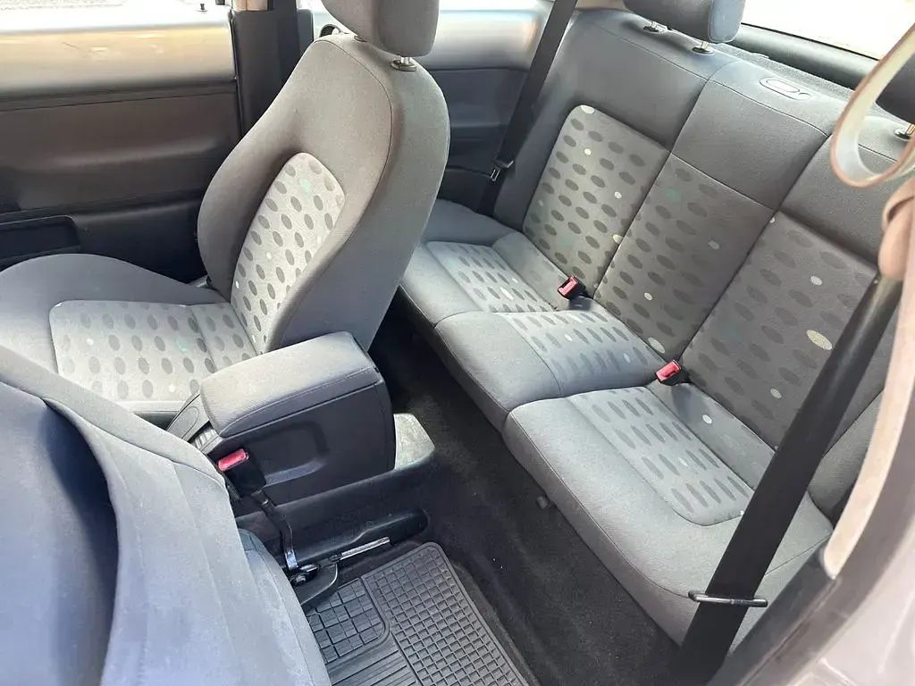 Gebraucht VW New Beetle 101 PS (74 kW) 2005 Silber Kleinwagen