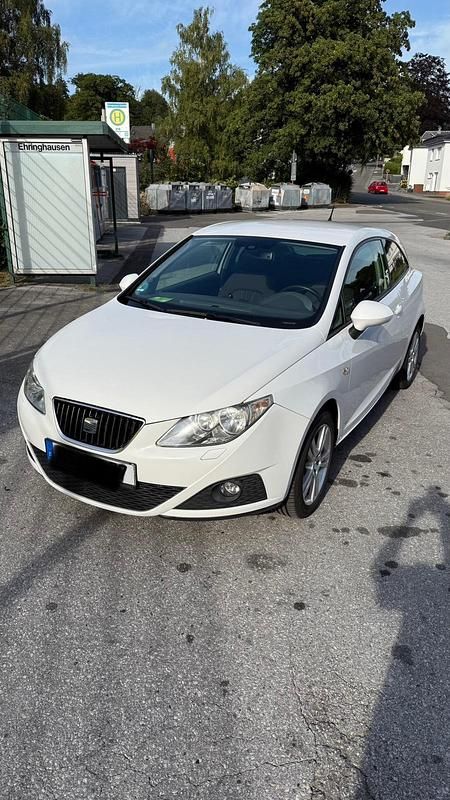 Weiß Gebraucht 2012 Seat Ibiza SC Copa Kleinwagen | 4.799 € (Fairer Preis) - Bild 1/4