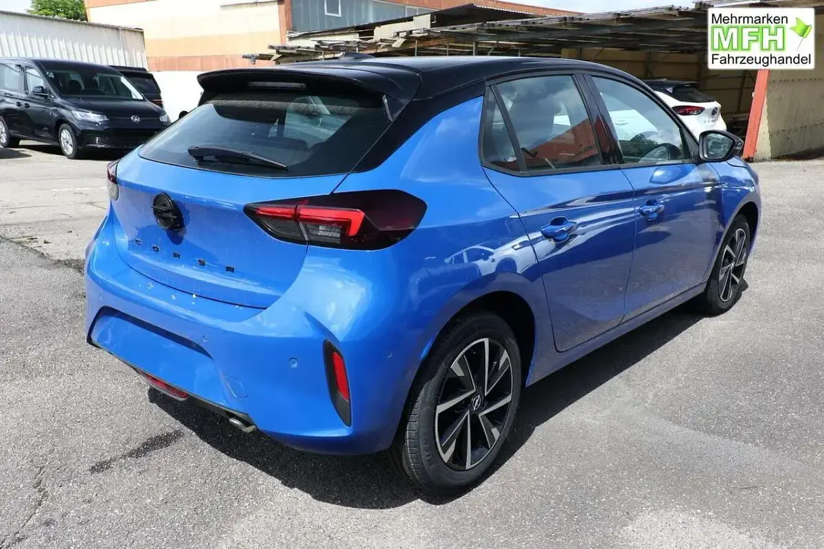 Neu Opel Corsa 101 PS (74 kW) 2025 Voltaik blue metallic / ... Kleinwagen