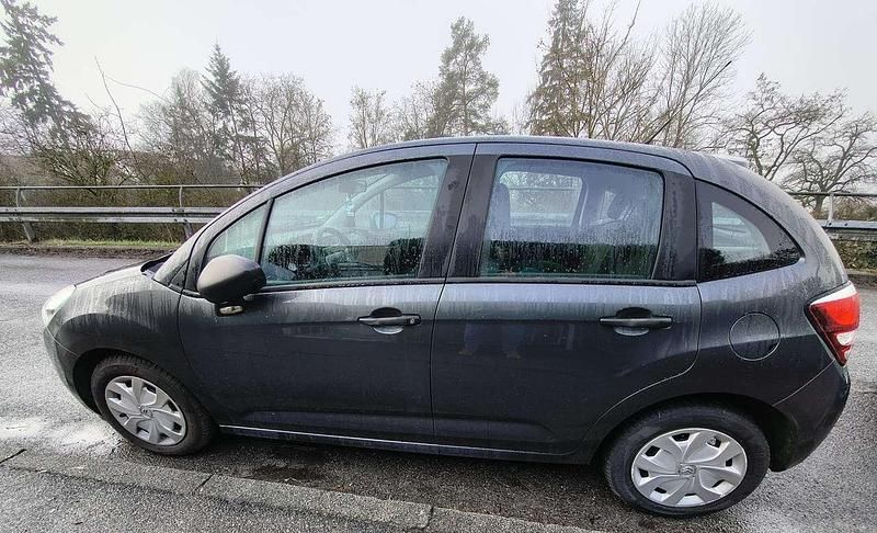 Gebraucht Citroën C3 SELECTION 68 PS (50 kW) 2013 Grau Limousine