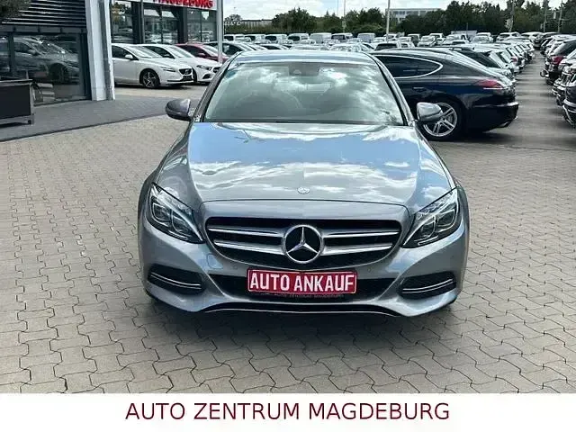 Gebraucht Mercedes C200 Avantgarde 184 PS (135 kW) 2014 Silber Limousine