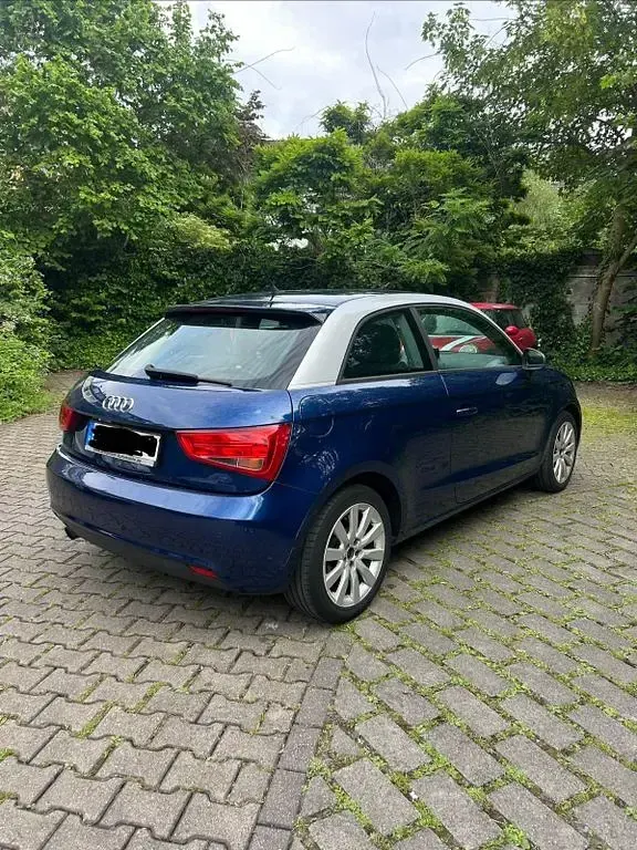 Gebraucht Audi A1 Ambiente 86 PS (63 kW) 2011 Blau Kleinwagen