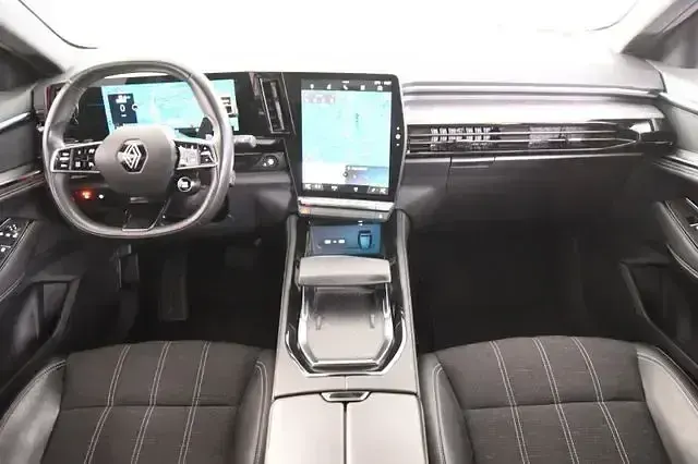 Gebraucht Renault Austral Techno 200 PS (147 kW) 2024 Rot SUV