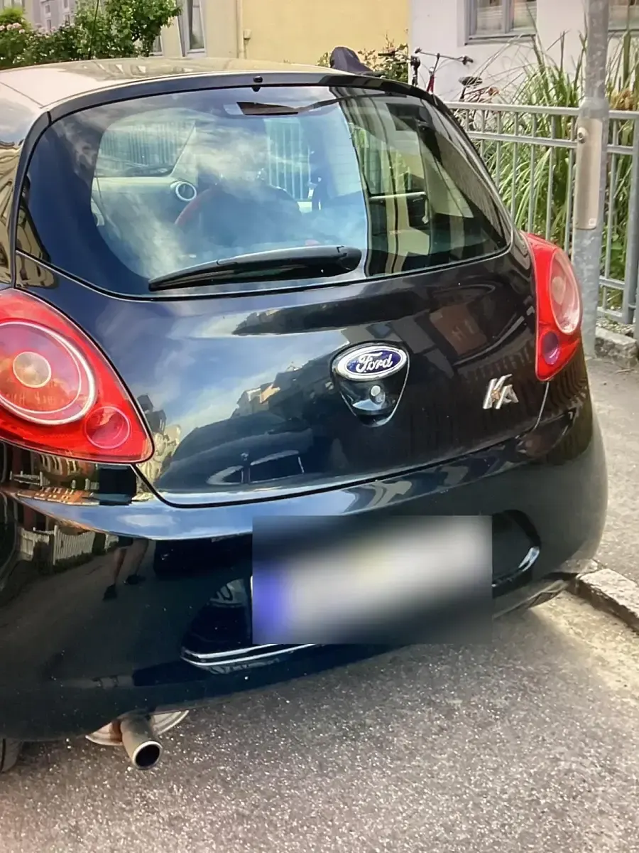 Gebraucht Ford Ka 69 PS (50 kW) 2011 Schwarz Kleinwagen