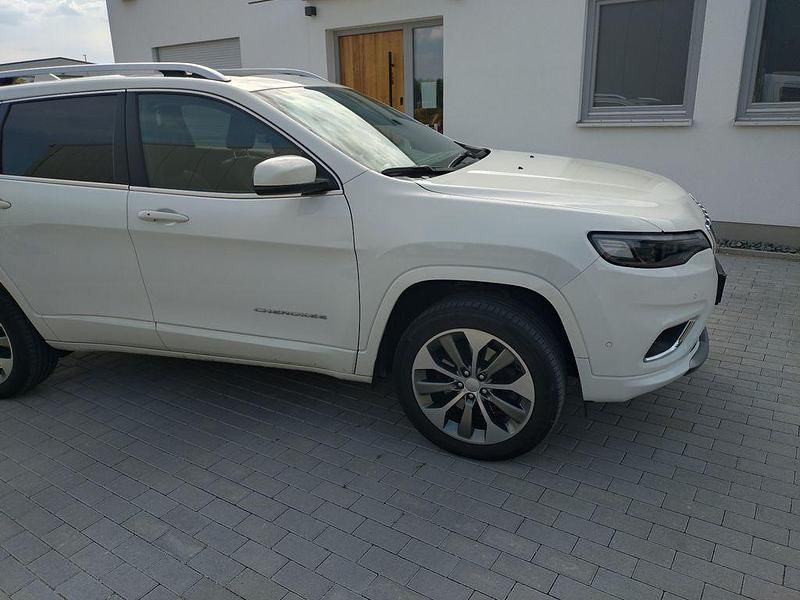 Gebraucht Jeep Cherokee 194 PS (142 kW) 2019 Weiß SUV
