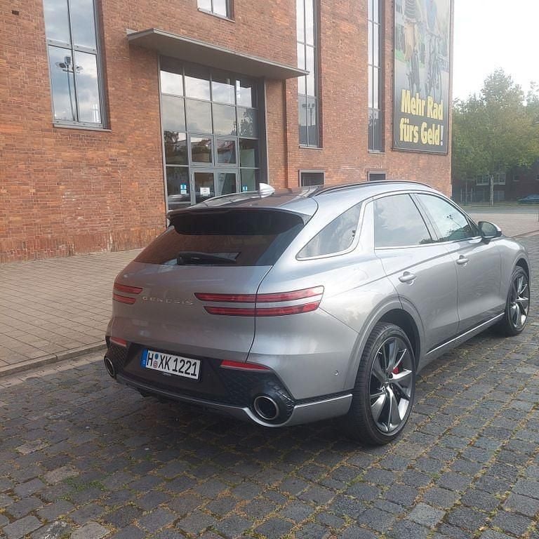 Second-hand Genesis GV70 Sport 305 CP (224 kW) 2023 Argintiu SUV