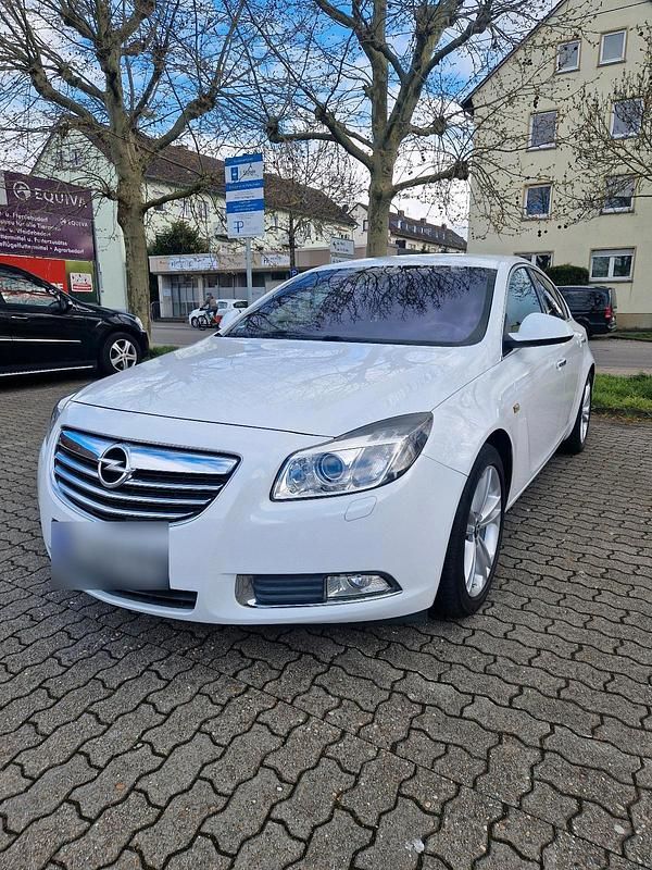 Gebraucht Opel Insignia 160 PS (117 kW) 2010 Weiß Limousine