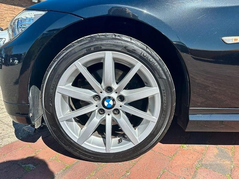 Usata BMW 320 Comfort Edition 184 CV (135 kW) 2012 Nero Station wagon