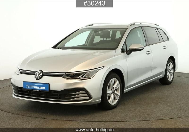 Gebraucht VW Golf VIII Life 150 PS (110 kW) 2024 Reflexsilber metallic Kombi