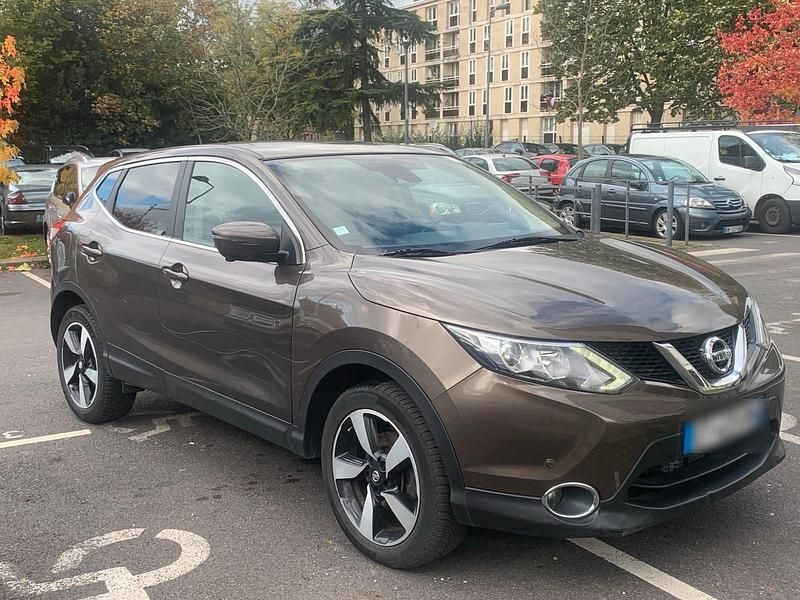 Grün Gebraucht 2016 Nissan Qashqai SUV | 10.990 € (Superpreis) - Bild 1/4