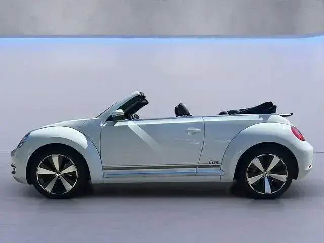 Gebraucht VW Beetle Cup 105 PS (77 kW) 2015 Purweiss Kleinwagen