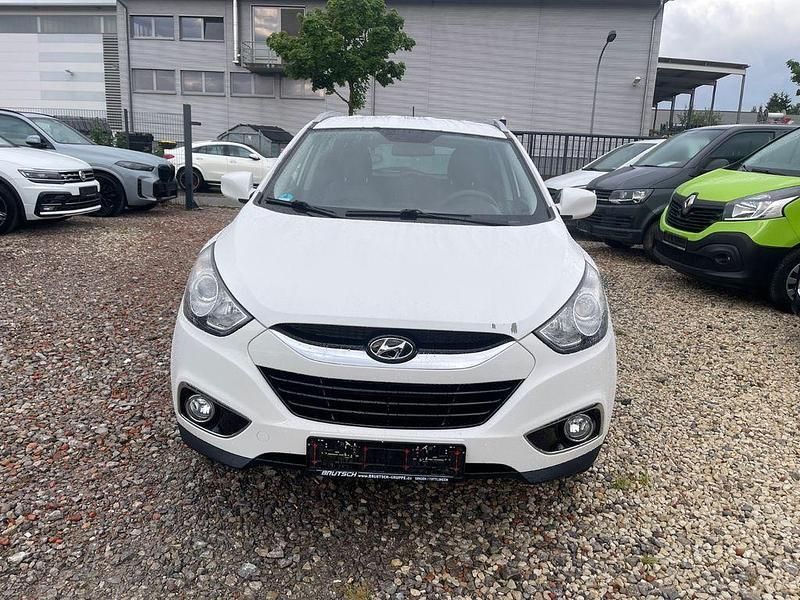 Silber Gebraucht 2012 Hyundai ix35 Style SUV | 8.790 € (Fairer Preis) - Bild 1/4