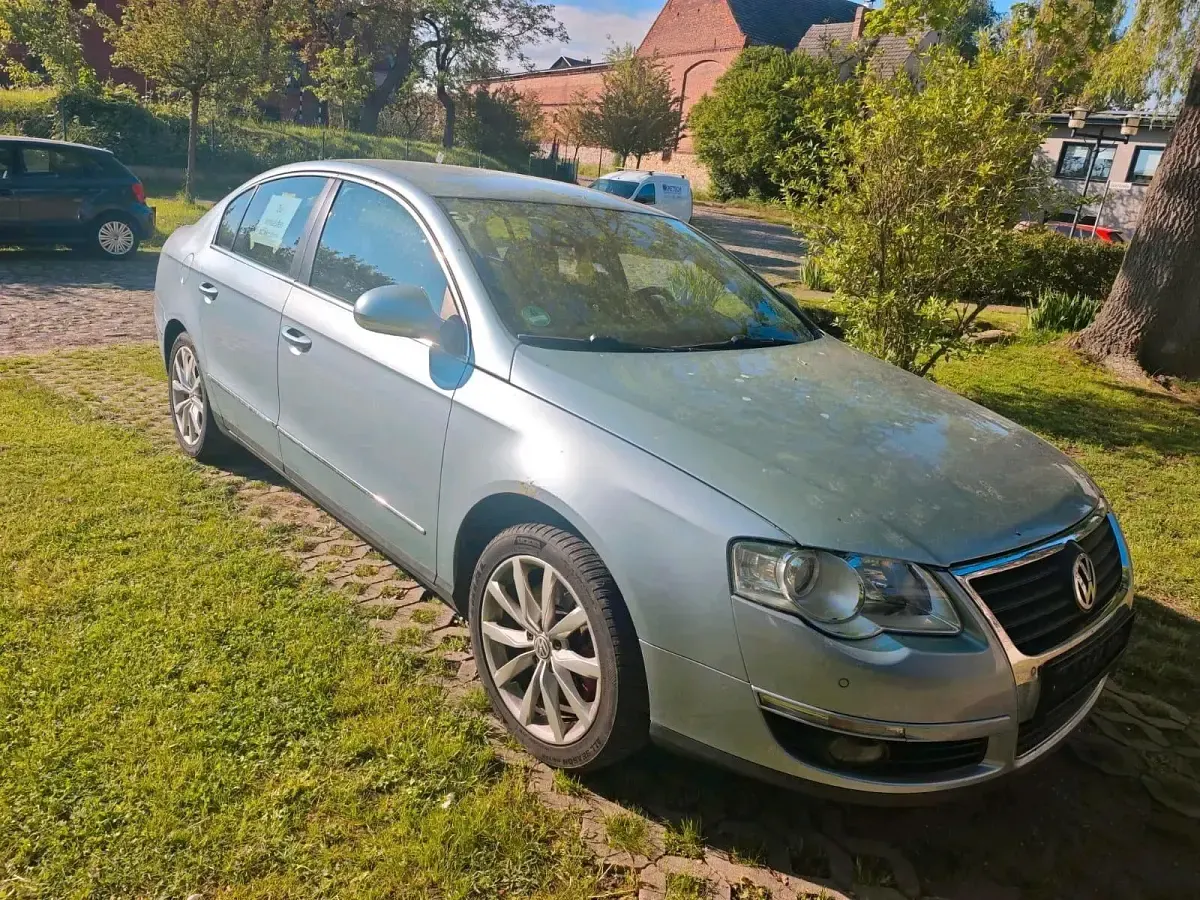 Gebraucht VW Passat 115 PS (84 kW) 2005 Blau Limousine