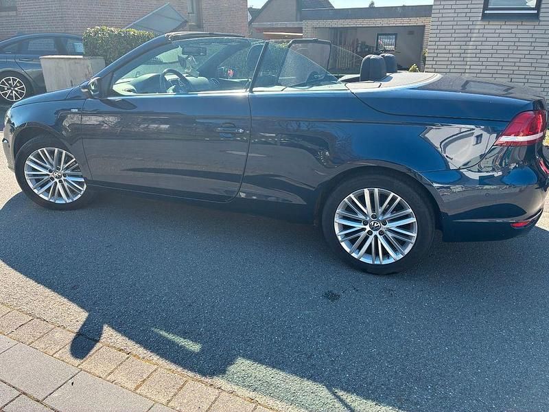 Gebraucht VW Eos Cup 160 PS (117 kW) 2015 Blau Cabrio