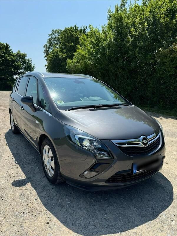 Grau Gebraucht 2012 Opel Zafira Tourer Van / Kleinbus | 7.490 € (Superpreis) - Bild 1/4