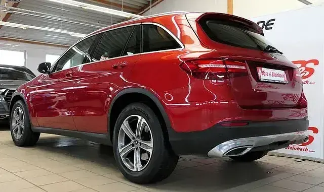 Gebraucht Mercedes GLC220 AMG line 170 PS (125 kW) 2017 Rot SUV