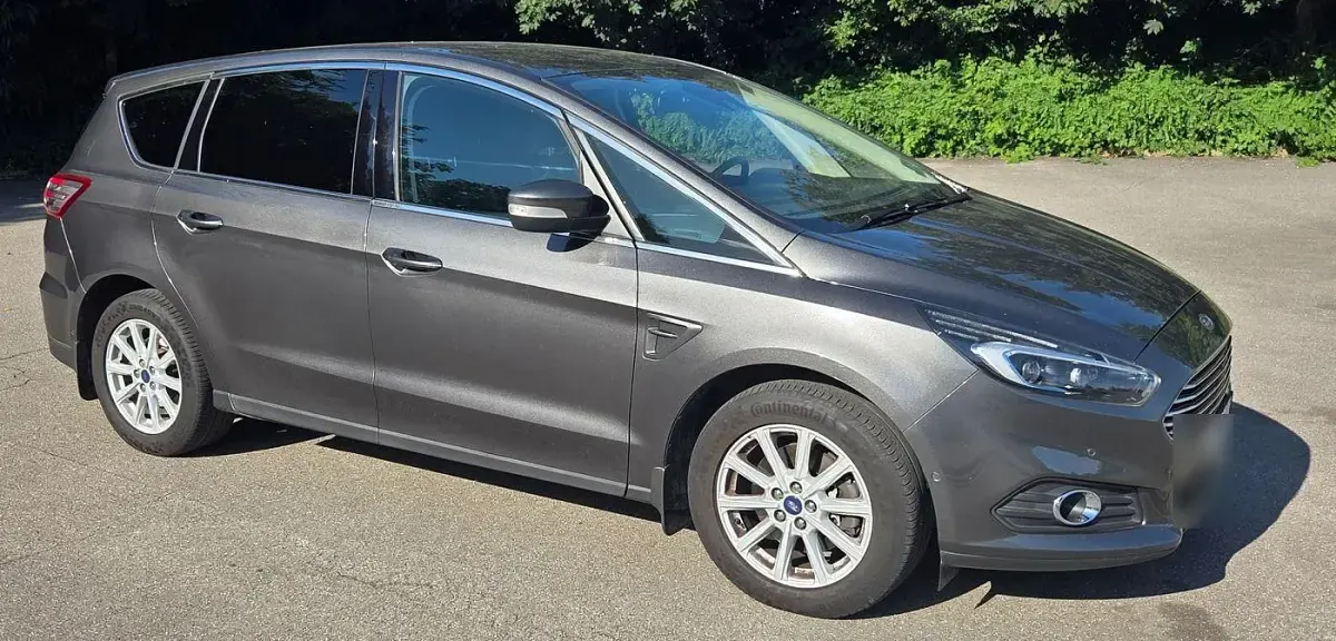 Gebraucht Ford S-MAX Titanium 240 PS (176 kW) 2017 Grau Van / Kleinbus