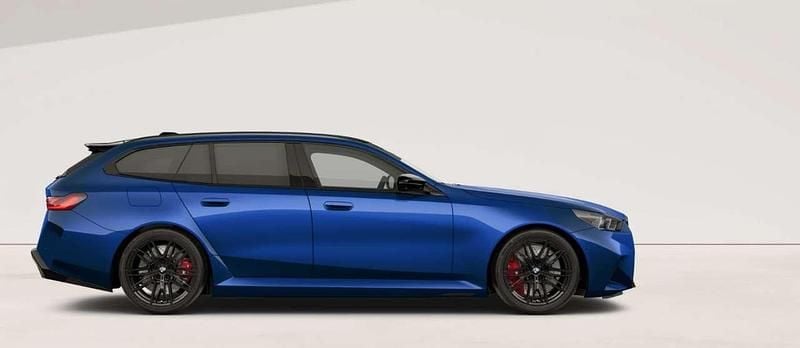 Neu BMW M5 Performance 727 PS (534 kW) 2026 Marina bay blau metallic Kombi
