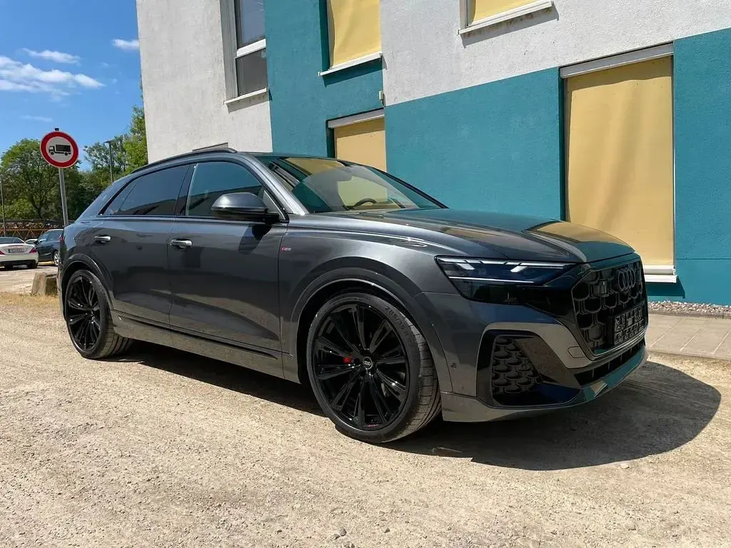 Neu Audi Q8 Sport 286 PS (210 kW) 2026 Grau SUV