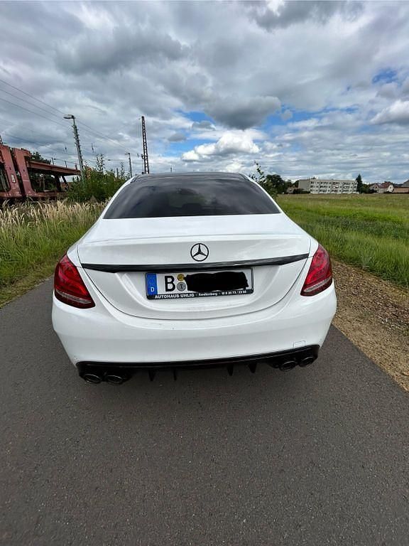 Gebraucht Mercedes C250 AMG line 211 PS (155 kW) 2016 Weiß Limousine