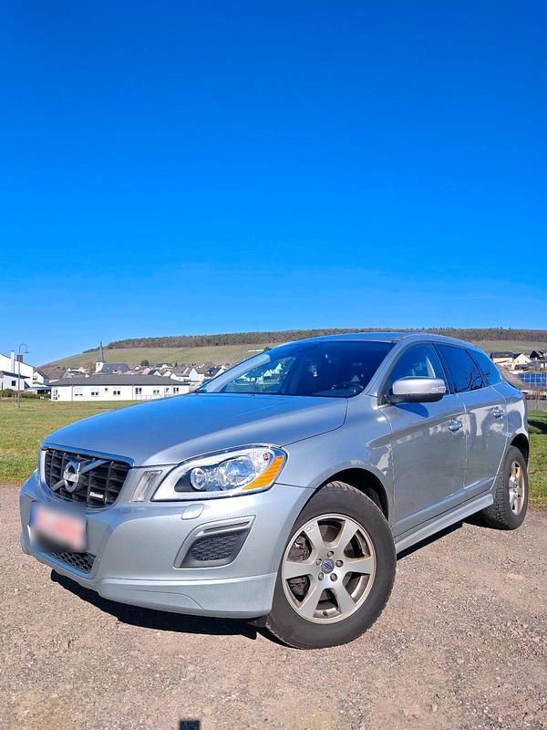 Gebraucht Volvo XC60 R-Design 215 PS (158 kW) 2012 Silber SUV