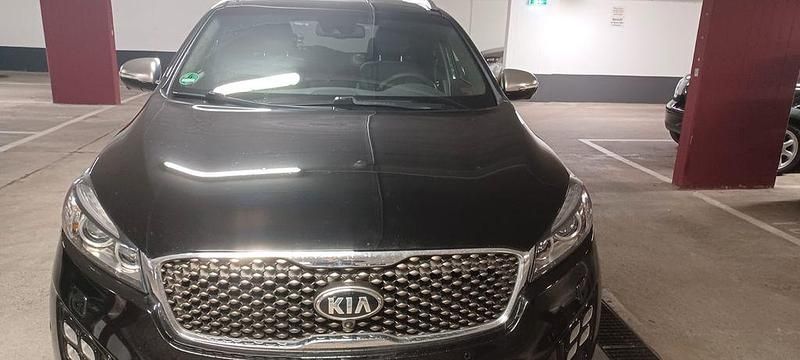 Schwarz Gebraucht 2016 Kia Sorento SUV | 22.350 € (Fairer Preis) - Bild 1/4