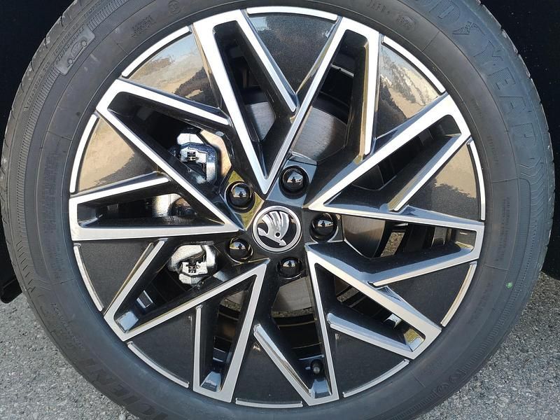 Neu Skoda Octavia Selection 2026 Black magic perleffekt Kombi