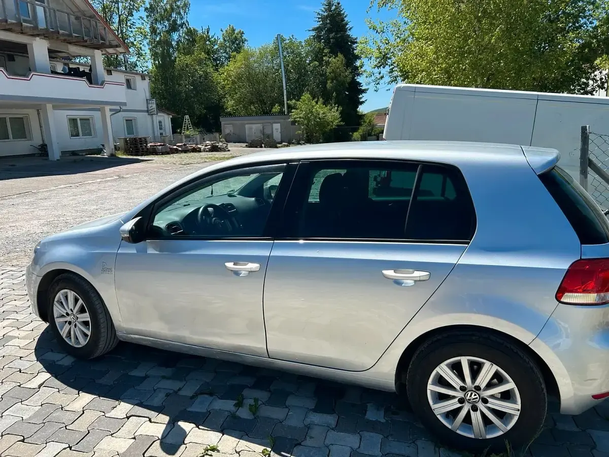 Gebraucht VW Golf VI 102 PS (75 kW) 2008 Silber Kleinwagen