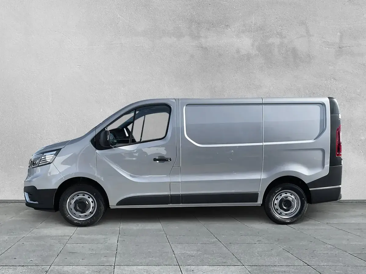Gebraucht Renault Trafic Komfort 131 PS (96 kW) 2024 Grau Van / Kleinbus